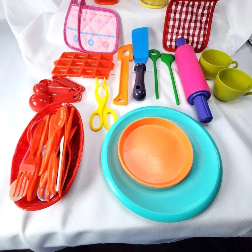 Vintage 41-Piece Kids Plastic Kitchen Play Set W/ Utensils Cups Plates Ice Tray